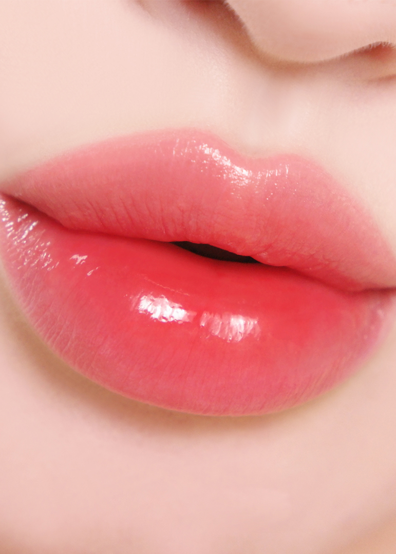Plumping Glow Tint Lip Balm - Chilling Red